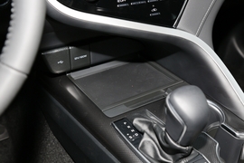 2022款丰田凯美瑞