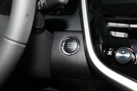 2022款丰田凯美瑞