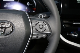 2022款丰田凯美瑞