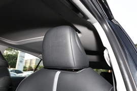 2022款丰田凯美瑞