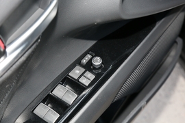 2022款丰田凯美瑞