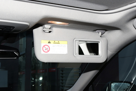 2022款丰田凯美瑞