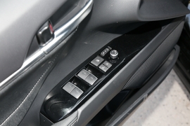 2022款丰田凯美瑞