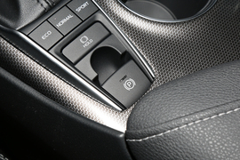 2022款丰田凯美瑞