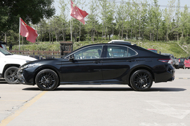 2022款丰田凯美瑞