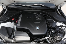 2022款宝马330Li