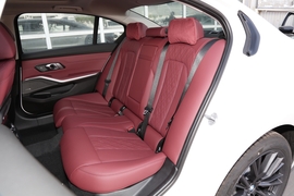 2022款宝马330Li