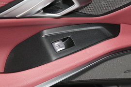 2022款宝马330Li