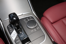 2022款宝马330Li