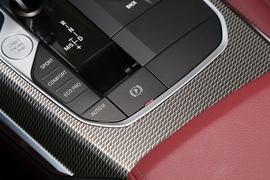 2022款宝马330Li