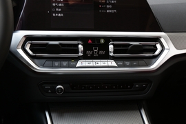 2022款宝马330Li