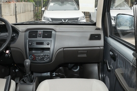 2022款五菱荣光S