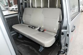 2022款五菱荣光S