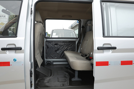 2022款五菱荣光S