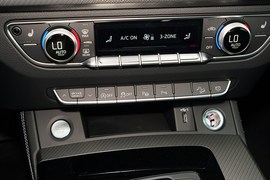 2022款奥迪Q5L