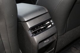 2022款吉利缤瑞COOL