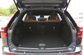 2023款沃尔沃XC60