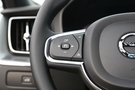 2023款沃尔沃XC60