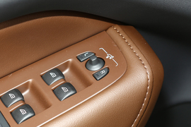 2023款沃尔沃XC60