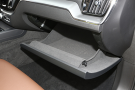 2023款沃尔沃XC60