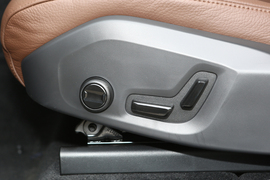 2023款沃尔沃XC60