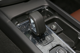 2023款沃尔沃XC60