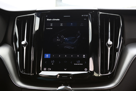 2023款沃尔沃XC60