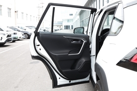 2022款丰田RAV4荣放