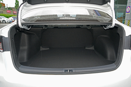 2022款丰田卡罗拉