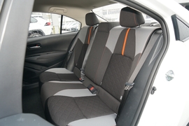 2022款丰田卡罗拉