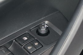 2022款丰田卡罗拉