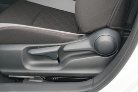 2022款丰田卡罗拉