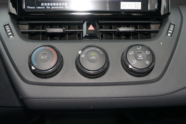 2022款丰田卡罗拉