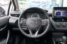 2022款丰田卡罗拉