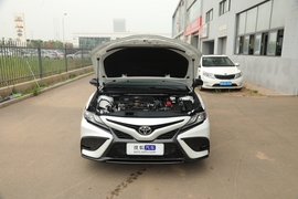 2022款丰田凯美瑞