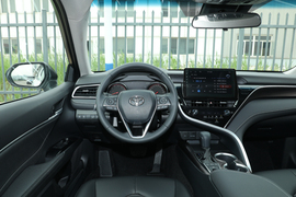 2022款丰田凯美瑞