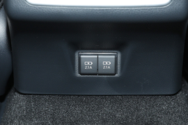 2022款丰田凯美瑞