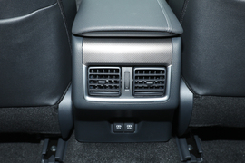 2022款丰田凯美瑞