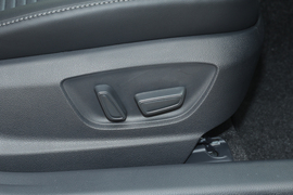 2022款丰田凯美瑞