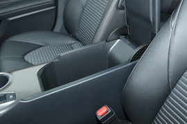 2022款丰田凯美瑞