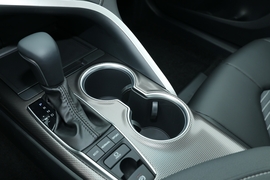 2022款丰田凯美瑞