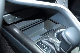 2022款丰田凯美瑞