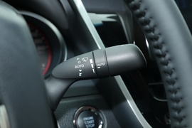 2022款丰田凯美瑞