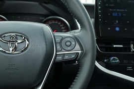 2022款丰田凯美瑞