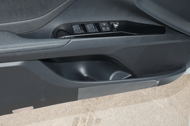 2022款丰田凯美瑞