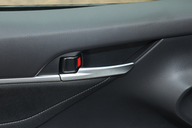 2022款丰田凯美瑞