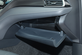 2022款丰田凯美瑞