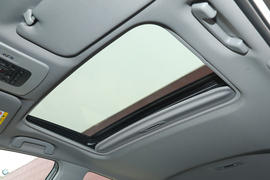 2022款丰田凯美瑞