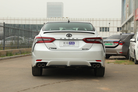 2022款丰田凯美瑞