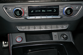 2022款奥迪SQ5